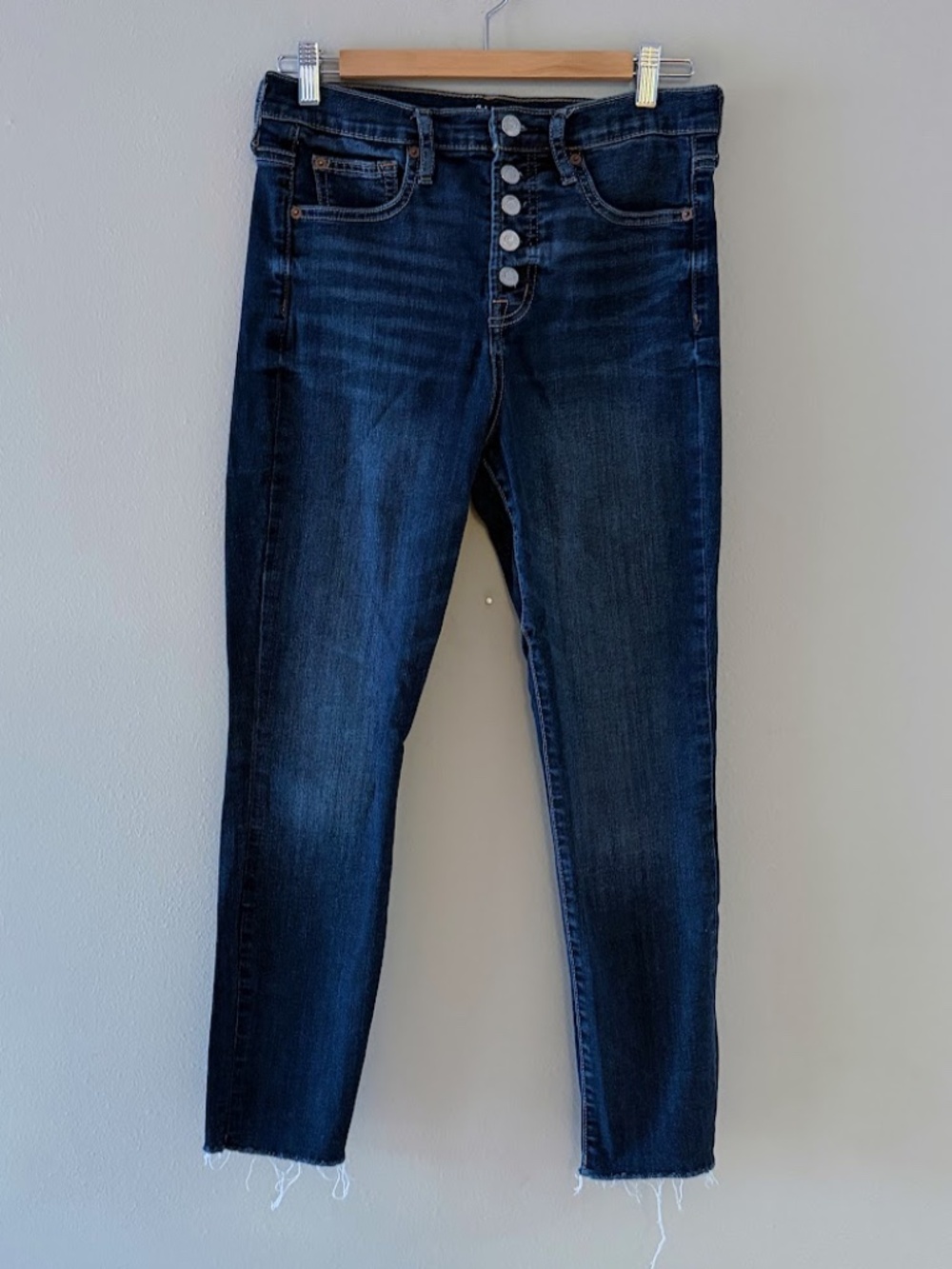 GAP Skinny Rawhem Button fly jean, Sz 8/29, EUC